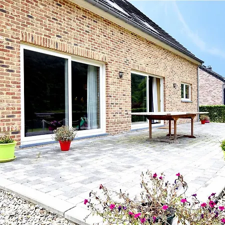 Holiday home Modern In Near Forest